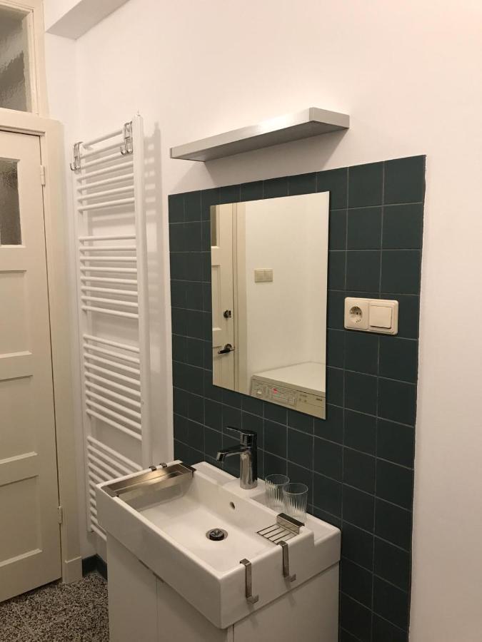 Huis Nummer 1 Ейндховен Екстериор снимка