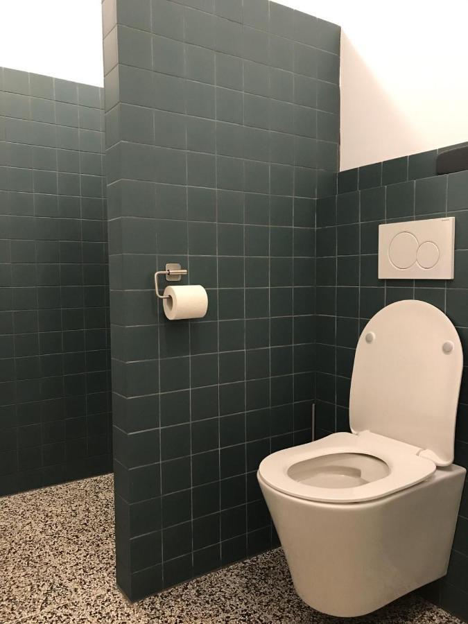 Huis Nummer 1 Ейндховен Екстериор снимка